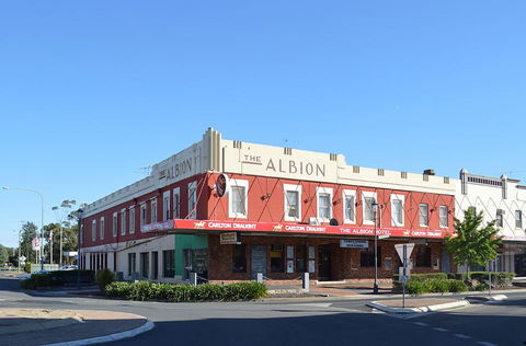 Albion Hotel Cootamundra - Sunshine Coast Guide 0
