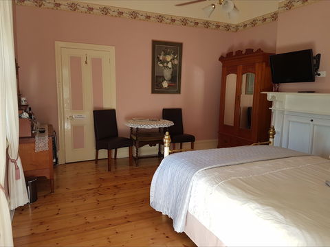 Angas Plains Wines Suites - Sunshine Coast Guide 0