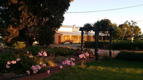 Angas Plains Wines Suites - Sunshine Coast Guide 1