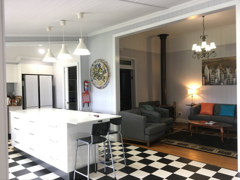 Area 51 Warwick - Sunshine Coast Guide 0