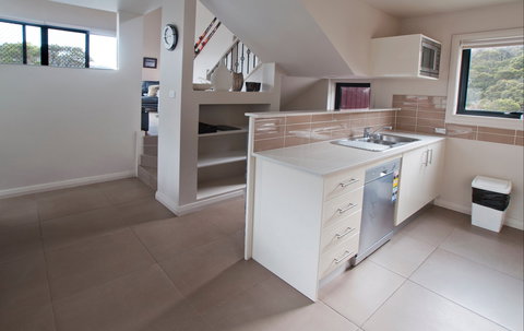 Blues Air 4 - Sunshine Coast Guide 2