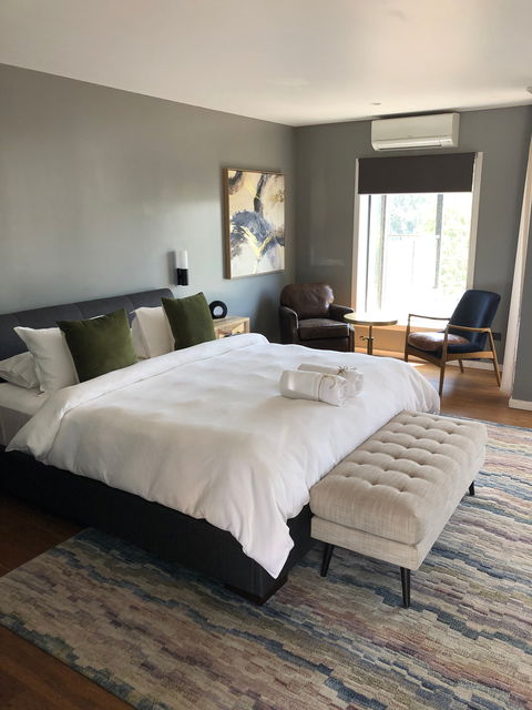 Blue Jacket Motel Canowindra - Sunshine Coast Guide 0