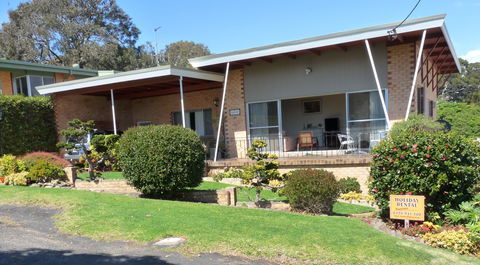 Clifftop At Tathra - Sunshine Coast Guide 1