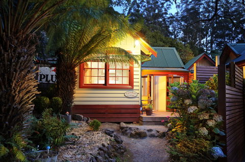Como Cottages - Sunshine Coast Guide 0