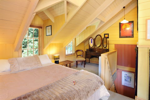 Como Cottages - Sunshine Coast Guide 2