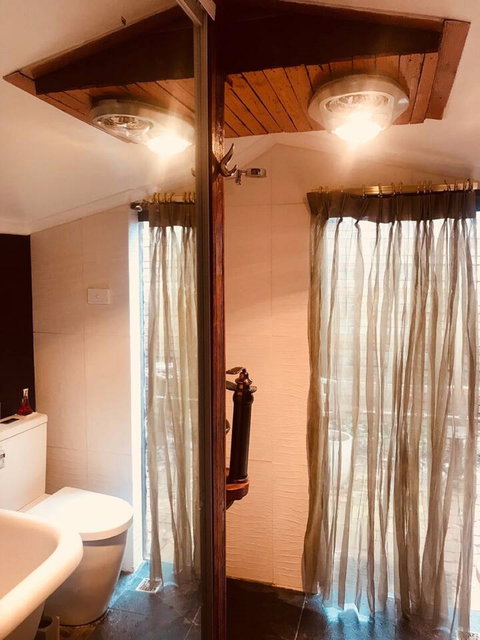 Cootamundra, Australia Rural Accommodation - Sunshine Coast Guide 1