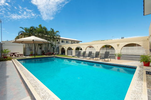 Coral Sands Motel - Sunshine Coast Guide 2