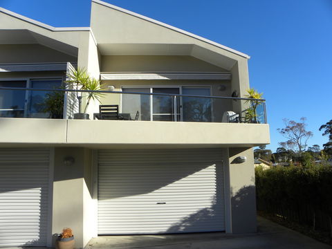 Couples Paradise In Cudmirrah - Sunshine Coast Guide 0