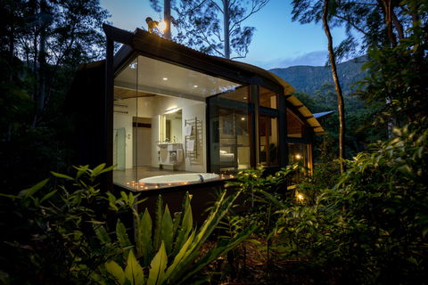 Crystal Creek Rainforest Retreat - Sunshine Coast Guide 0