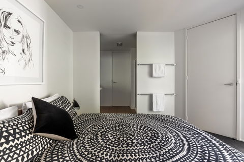Dlux + Escape @ 83 Great Ocean Road Apartments Lorne - Sunshine Coast Guide 2