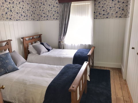 Donovans Cottage - Sunshine Coast Guide 2