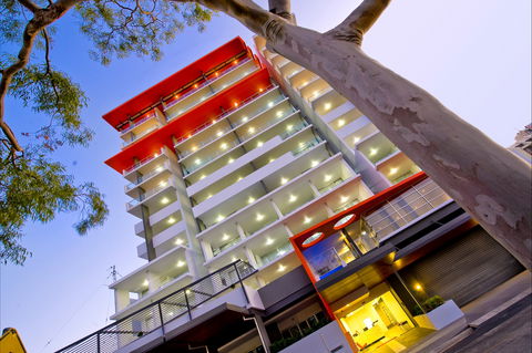 Edge Apartment Hotel - Sunshine Coast Guide 1