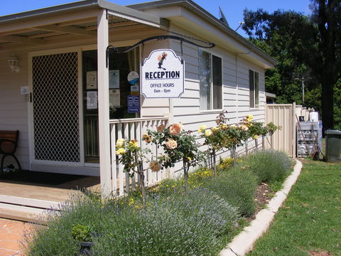 Fossickers' Tourist Park - Sunshine Coast Guide 0
