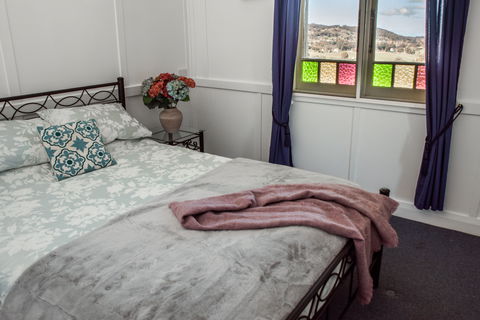 Glenburnie Cottage - Sunshine Coast Guide 1
