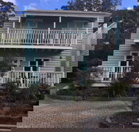 Hyams Beach Green Whaler - Sunshine Coast Guide