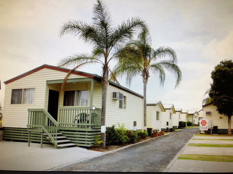 Maclean Riverside Caravan Park - Sunshine Coast Guide 0