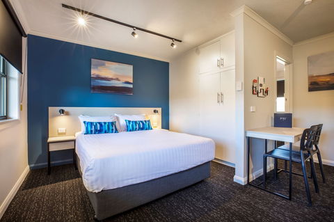 Nightcap At Riverside Hotel Motel - Sunshine Coast Guide 1