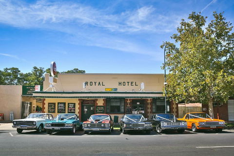 Royal Hotel Motel Wentworth - Sunshine Coast Guide 0
