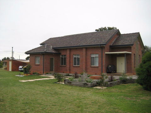 The Church Retreat In Yerong Creek - Sunshine Coast Guide 0