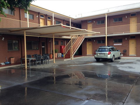 The Albury Regent Motel - Sunshine Coast Guide 1