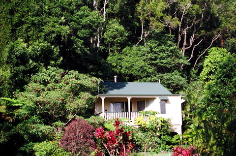 The Falls Montville - Sunshine Coast Guide 0