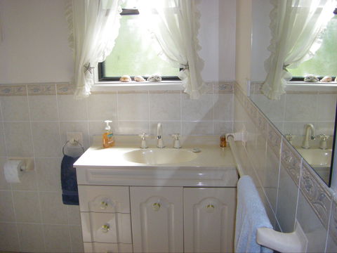 Tradewinds At The Bay - Sunshine Coast Guide 2