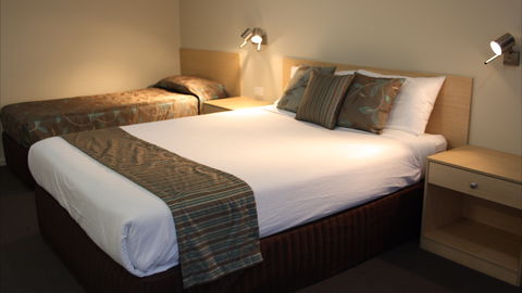 Tumbarumba Motel And Elms Restaurant - Sunshine Coast Guide 1