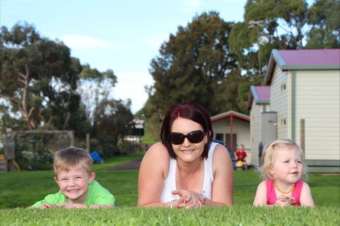 Warrnambool Holiday Park And Motel - Sunshine Coast Guide 2