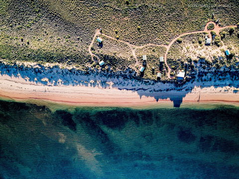 Wilderness Island Safari Holidays - Sunshine Coast Guide 0