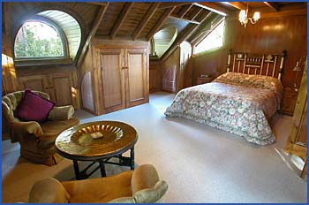 A Camelot Tower And Penthouse - Sunshine Coast Guide 0