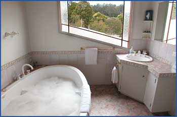 A Camelot Tower And Penthouse - Sunshine Coast Guide 3