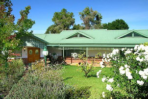 Amethyst Lodge - Sunshine Coast Guide 0