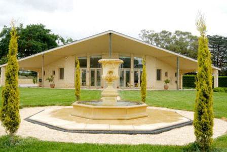 The Gatehouse At Villa Raedward - Sunshine Coast Guide 1