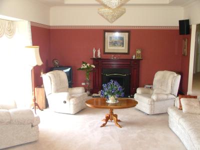 Chestnut Hill Country Retreat - Sunshine Coast Guide 1