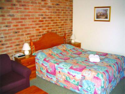 Aristocrat Waurnvale Motel - Sunshine Coast Guide 2