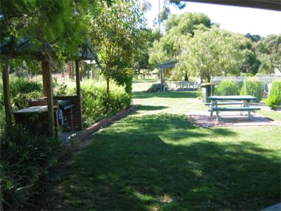 Aristocrat Waurnvale Motel - Sunshine Coast Guide 5