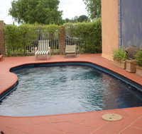 Arlingtons - Sunshine Coast Guide