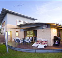 King Tide Townhouse - Sunshine Coast Guide