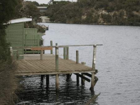 Wrens on Glenelg - Sunshine Coast Guide