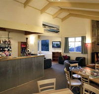 Cooroona Alpine Lodge - Sunshine Coast Guide