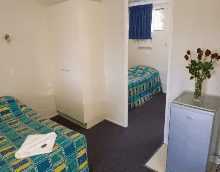 Acacia Motor Inn - Sunshine Coast Guide 1