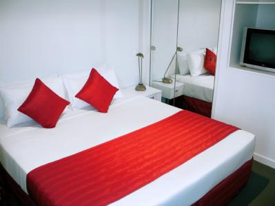 Clarion Suites Milano On Swanston - Sunshine Coast Guide 1