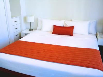 Clarion Suites Milano On Swanston - Sunshine Coast Guide 4