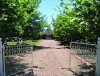 Creaton Cottage - Sunshine Coast Guide 1