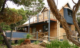 Aireys Overboard Seaside Cottage - Sunshine Coast Guide 1