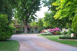 Aarinda Holiday Apartments - Sunshine Coast Guide 0