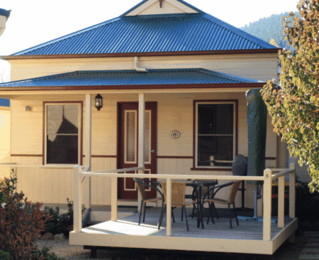 Autumn Affair Cottages  - Sunshine Coast Guide 2