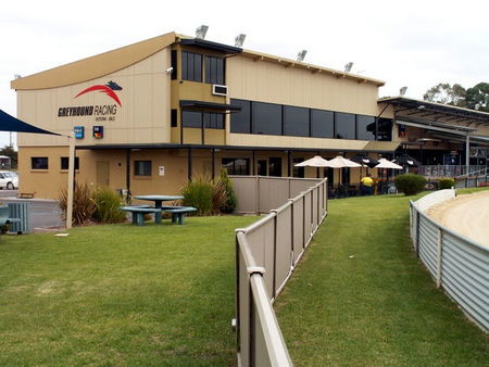 Sale Showground Caravan And Motorhome Park - Sunshine Coast Guide 3