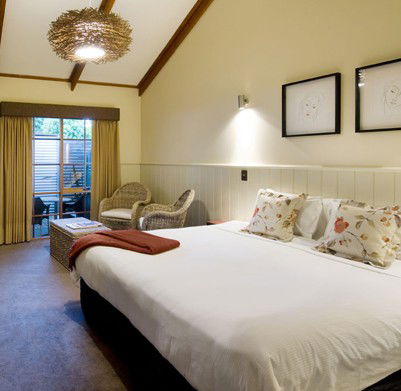 Peppers Mineral Springs Retreat - Sunshine Coast Guide 4