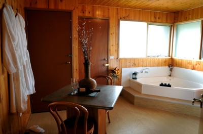 Venus Bay Getaways - Sunshine Coast Guide 4